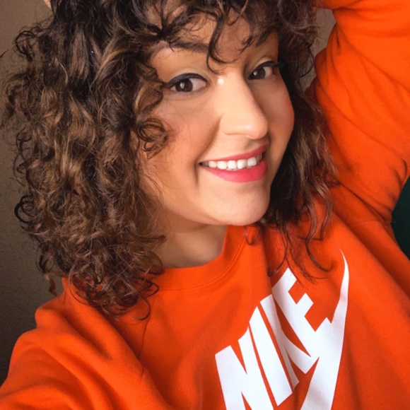 Meet your Posher, Ruby - Picture 3 of 3